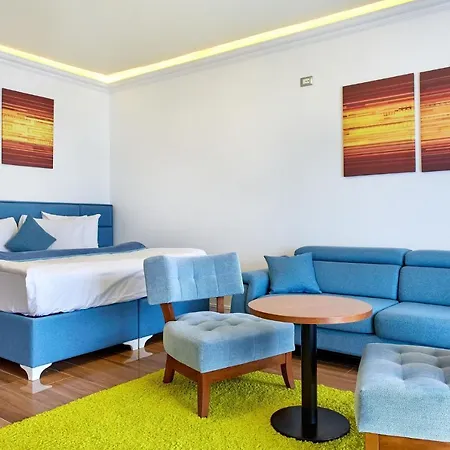 Glamorous Studio White Tower * Mamaia