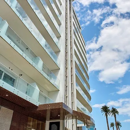 Glamorous Studio White Tower *